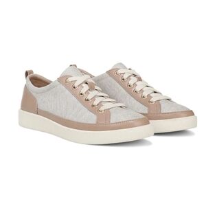 Vionic Winny Sneaker - Color: Natural Canvas